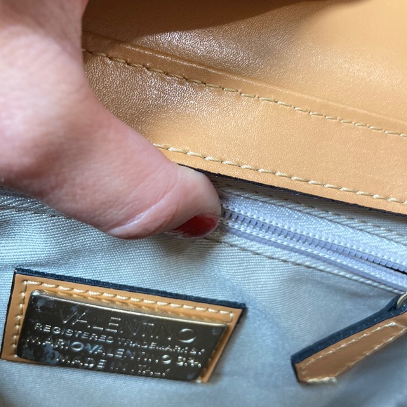 Juliette Soave Mario Valentino Crossbody - Picture 6 of 8